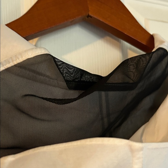 Nike White Packable Hooded Windbreaker - Picture 7 of 8